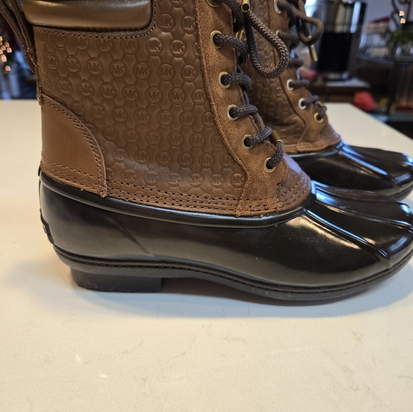 Michael Kors Womens Boots - Picture 9 of 13